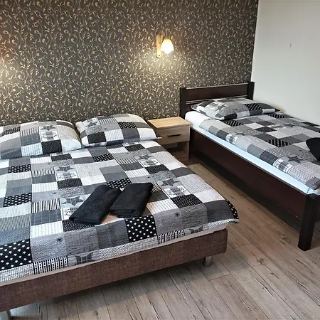 A-piramida Homestay *